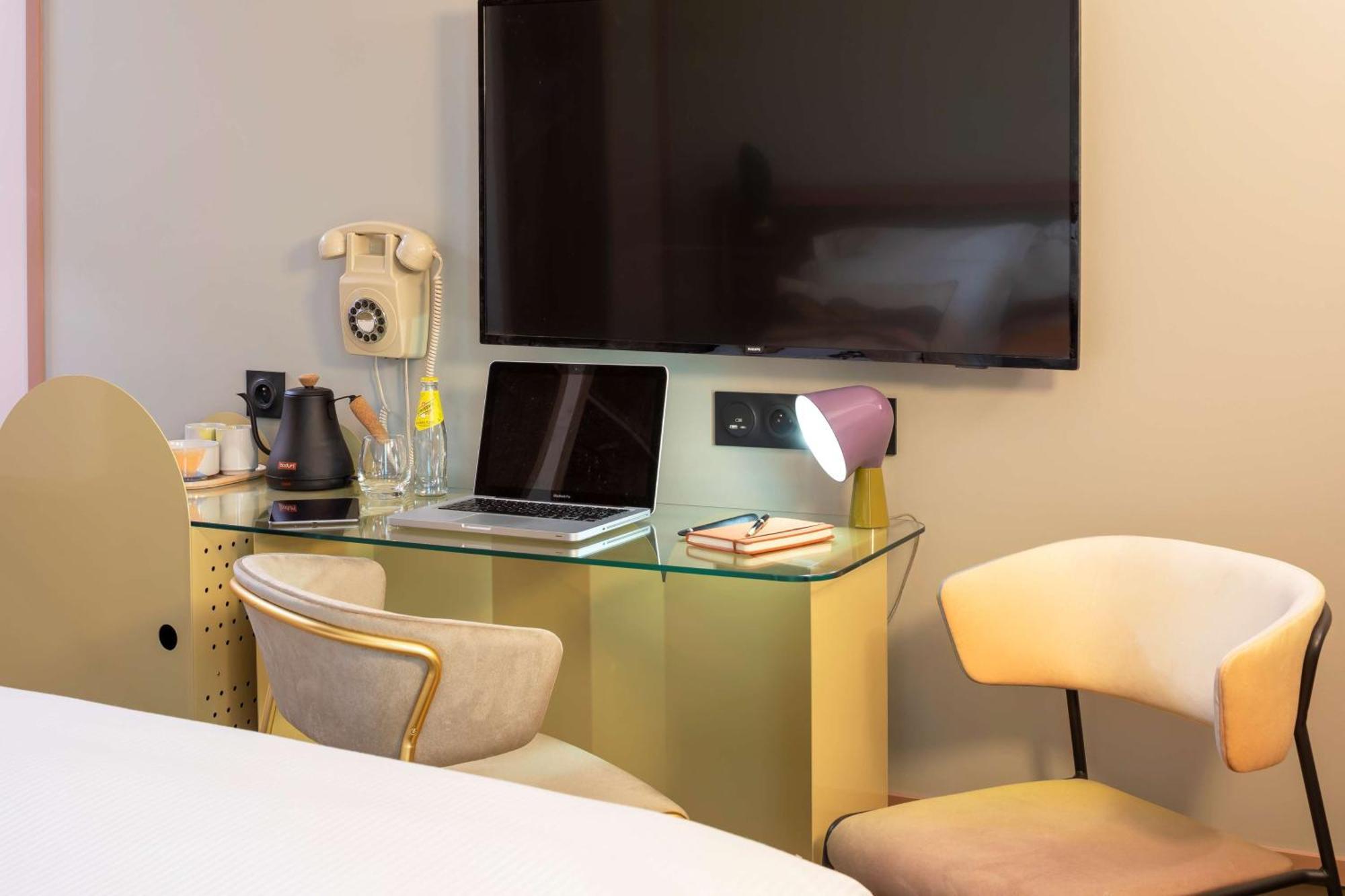 Chambre Double avec Lit Simple
